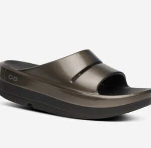 OOFOS Women's Metallic Bronze Slide Sandals